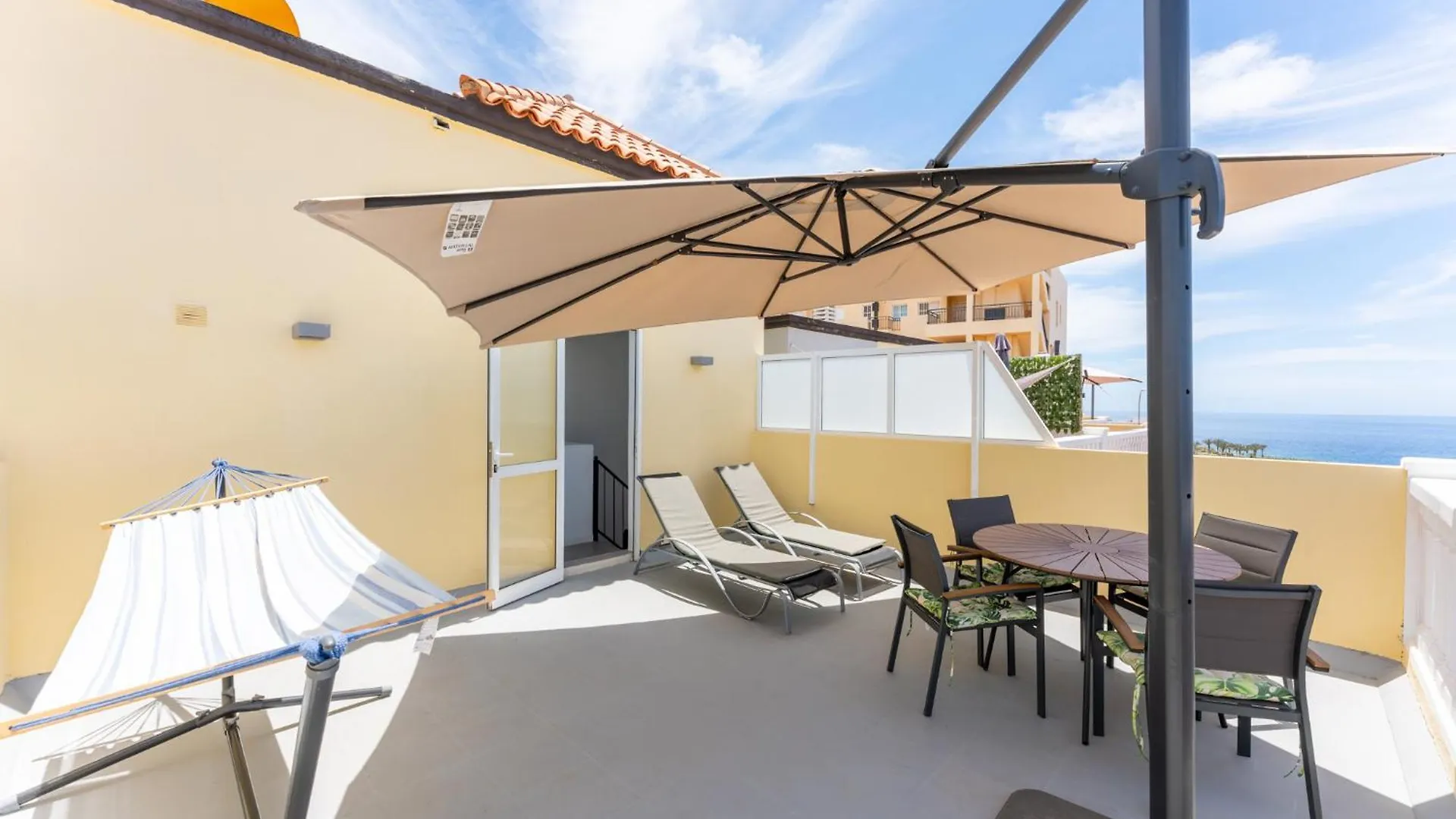 Callao Sunset Apartment, Sea View And Pool 칼라오살바헤 스페인