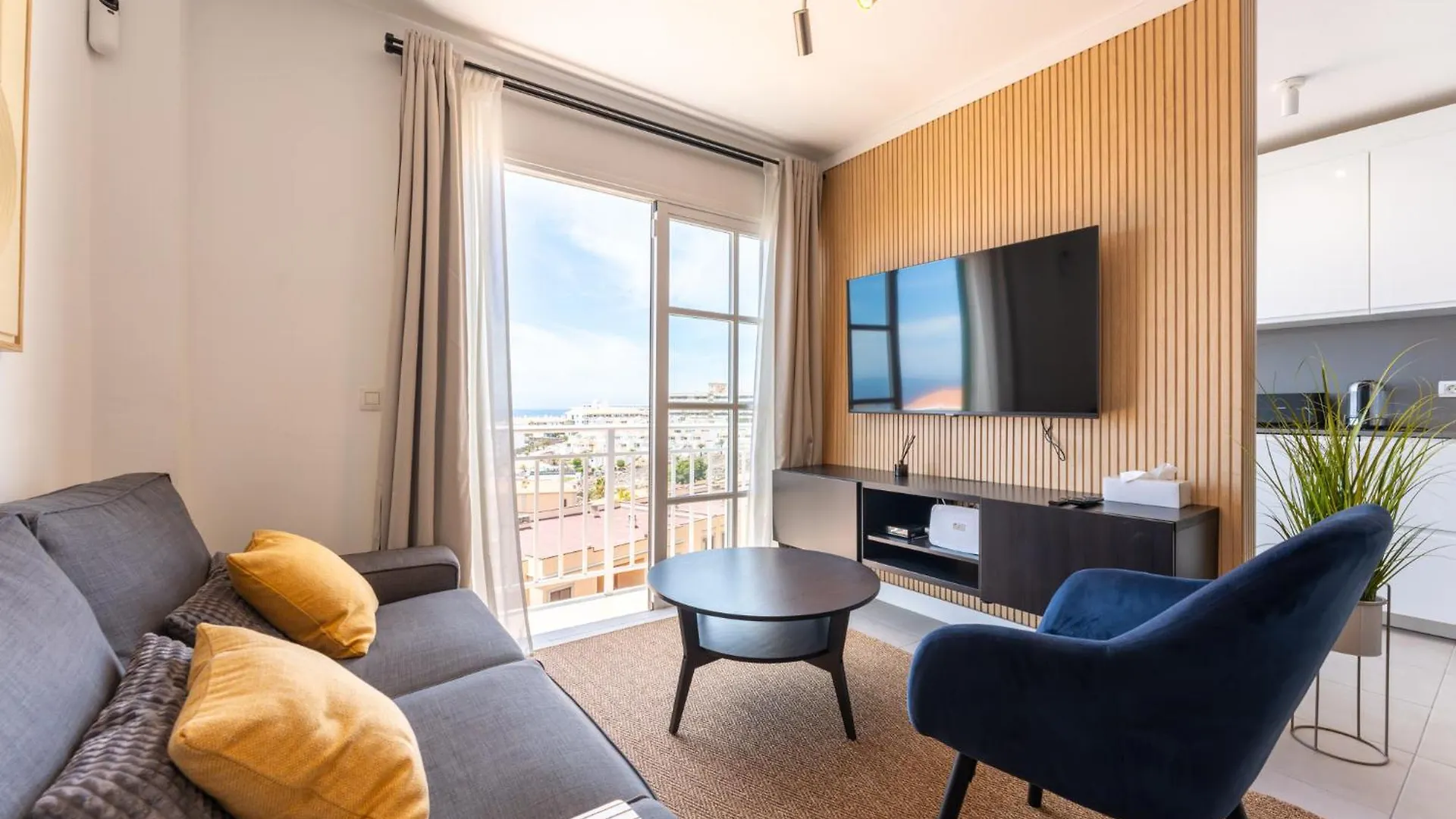 Callao Sunset Apartment, Sea View And Pool 칼라오살바헤