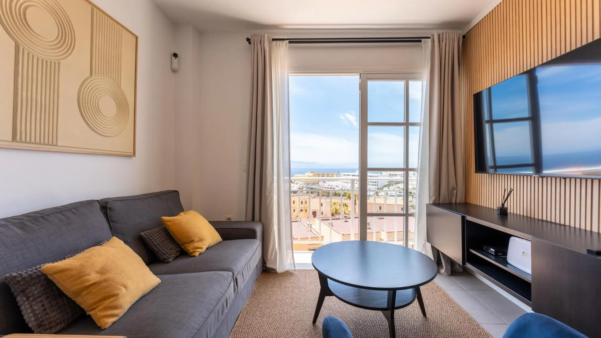 Callao Sunset Apartment, Sea View And Pool 칼라오살바헤 0*,